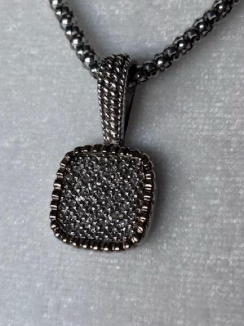 SILVER 925 small diamonds and a little gold pendant and chain.